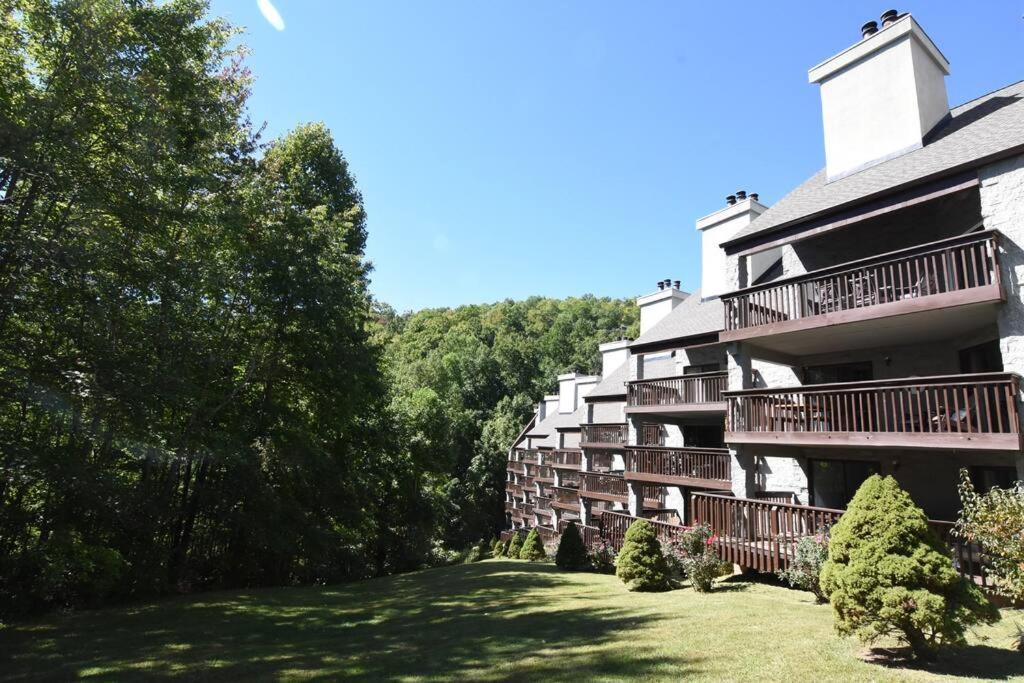 Views & Fireplace - Minutes To Gburg And Ober - Condo Gatlinburg Zewnętrze zdjęcie