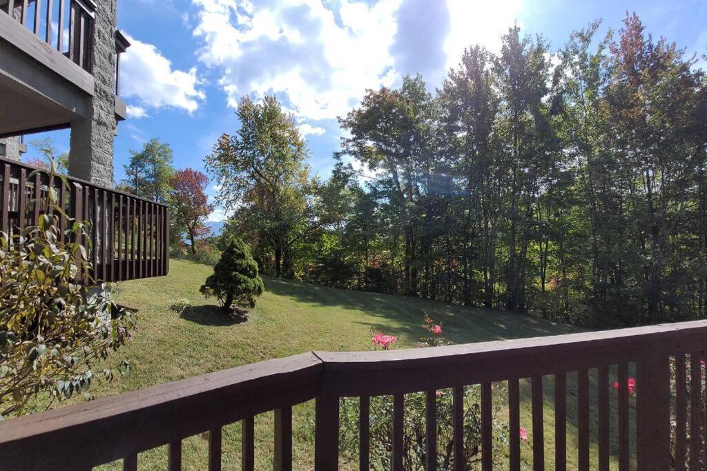 Views & Fireplace - Minutes To Gburg And Ober - Condo Gatlinburg Zewnętrze zdjęcie