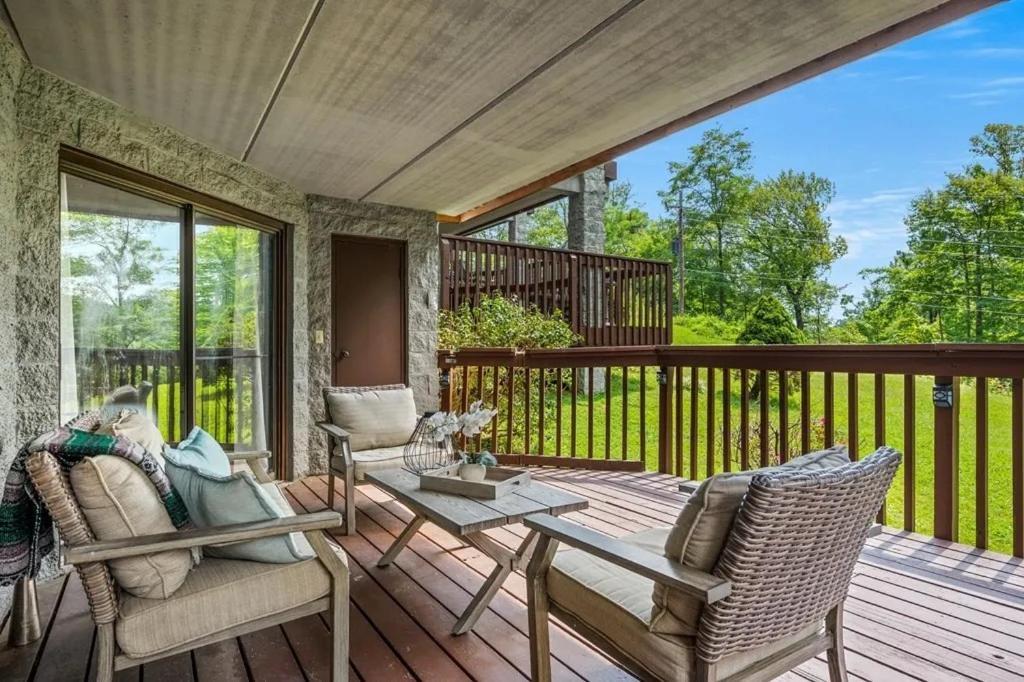 Views & Fireplace - Minutes To Gburg And Ober - Condo Gatlinburg Zewnętrze zdjęcie