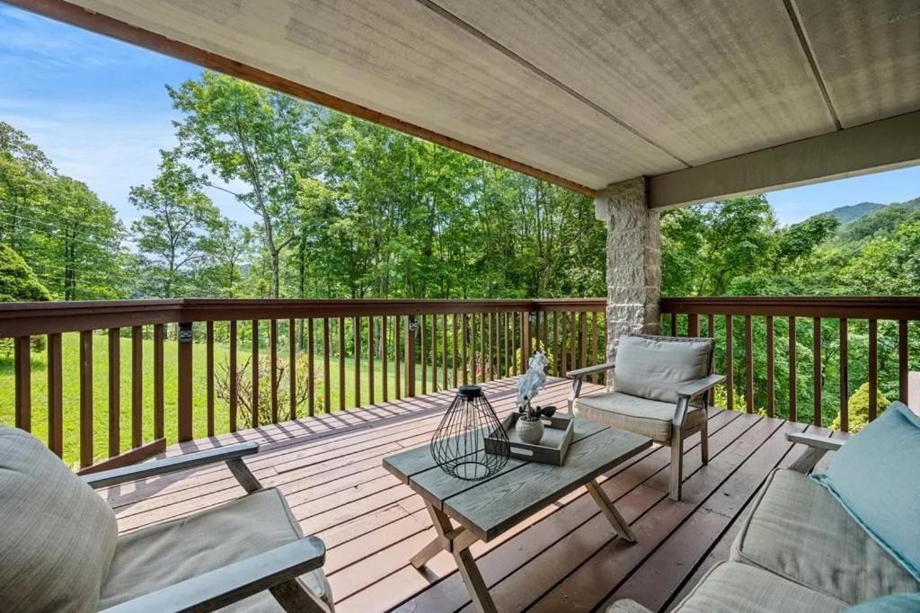 Views & Fireplace - Minutes To Gburg And Ober - Condo Gatlinburg Zewnętrze zdjęcie